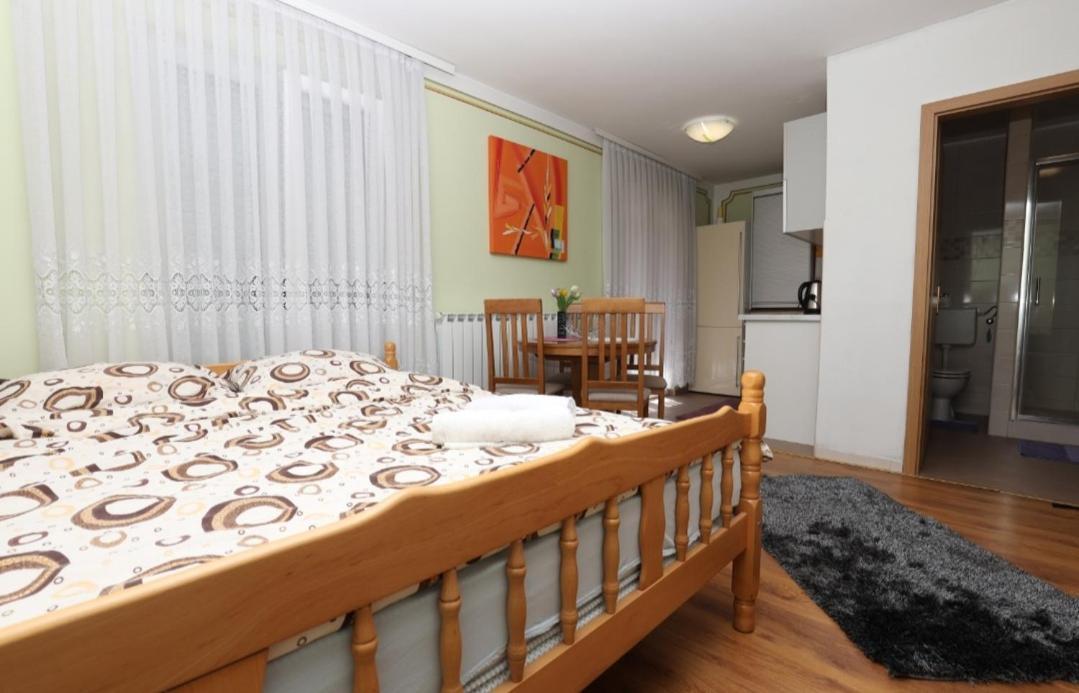 Rooms Odmaraliste Jablan 센 외부 사진